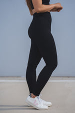 Magnetic Ribbed Knit Leggings - Black