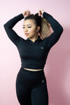 Cropped 1/4 Zip Compression Pull Over - Black