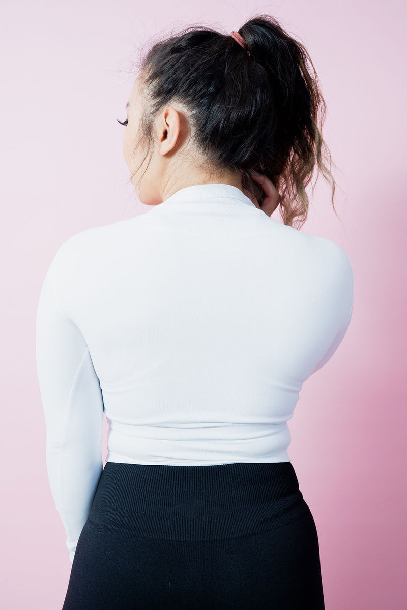 Cropped 1/4 Zip Compression Pull Over - White